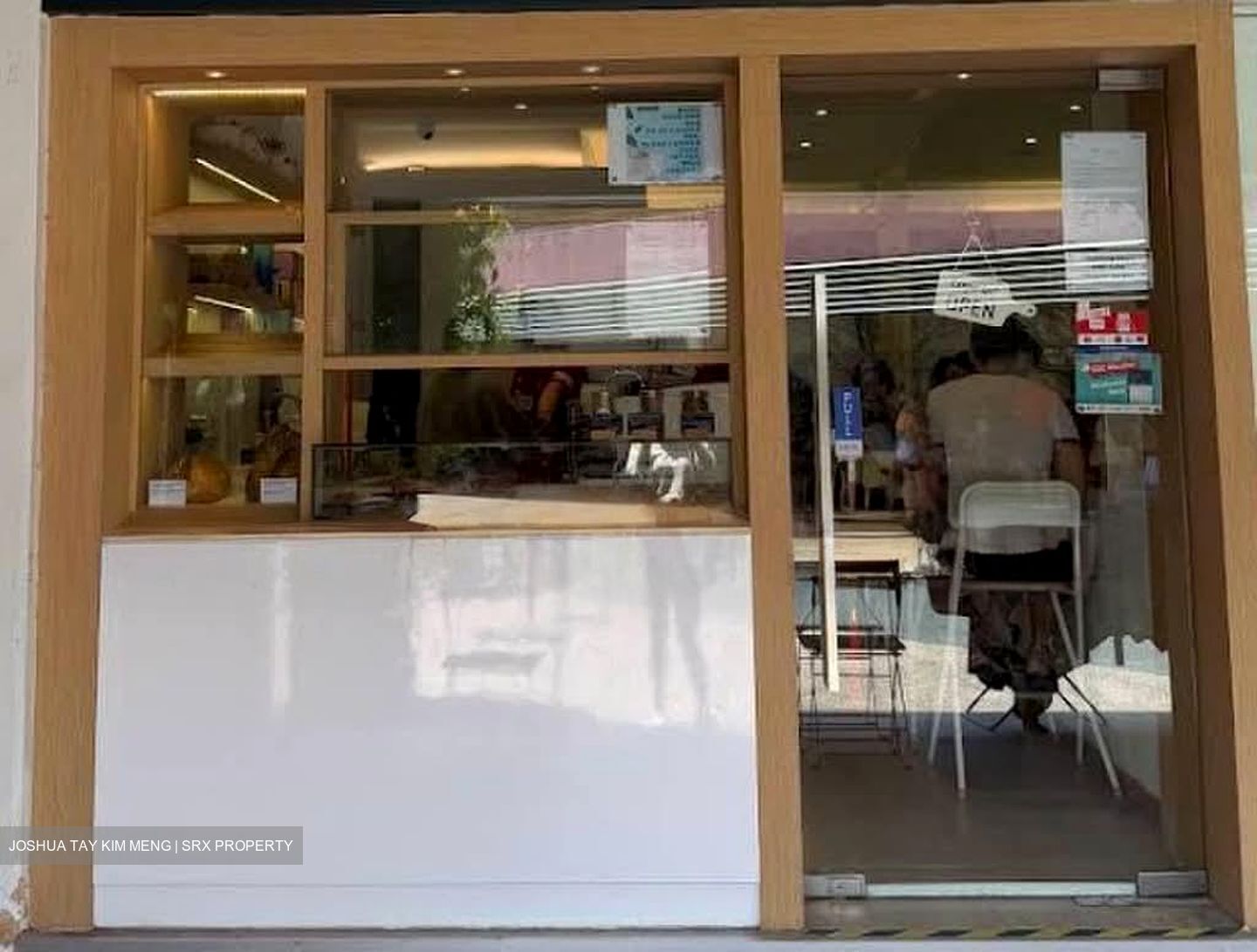 Farrer Gardens (D10), Retail #605333061